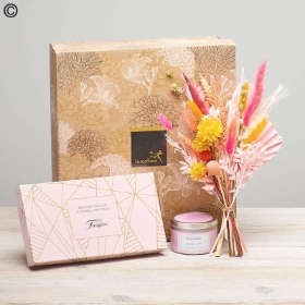 Dried Flowers Gift Set with Candle and Salted Caramel Truffles